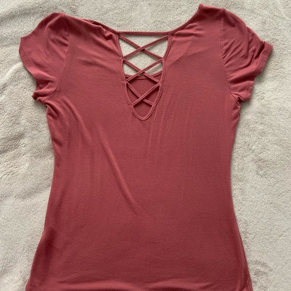 garage ballerina cross back tee in dusty rose - Picture 2 of 3
